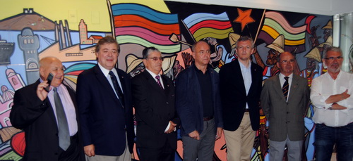 Visita del consejero de presidencia de la Xunta, a  la asociación española
