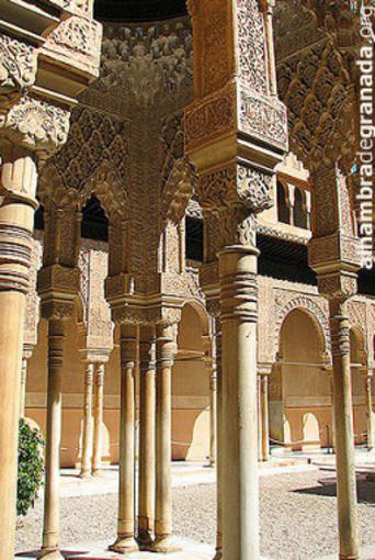 El Patio de los Leones de La Alhambra vuelve a abrirse al público