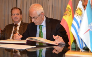 firma-libro-aurelio