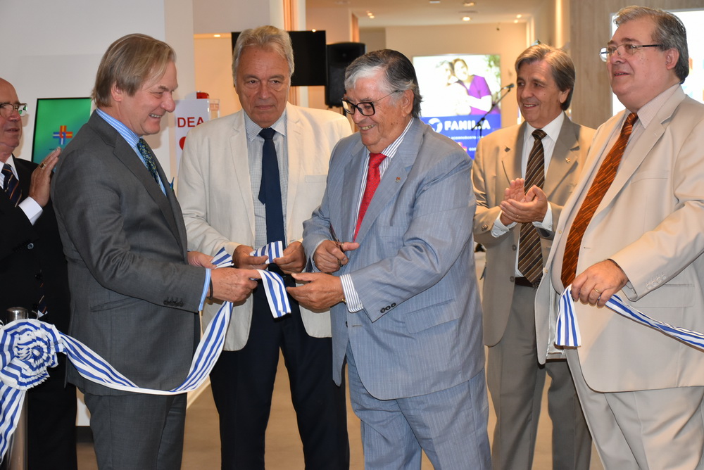 Inauguración de policlínica de la Asociación Española -Miguel Roldos- en Nuevo Centro Shopping