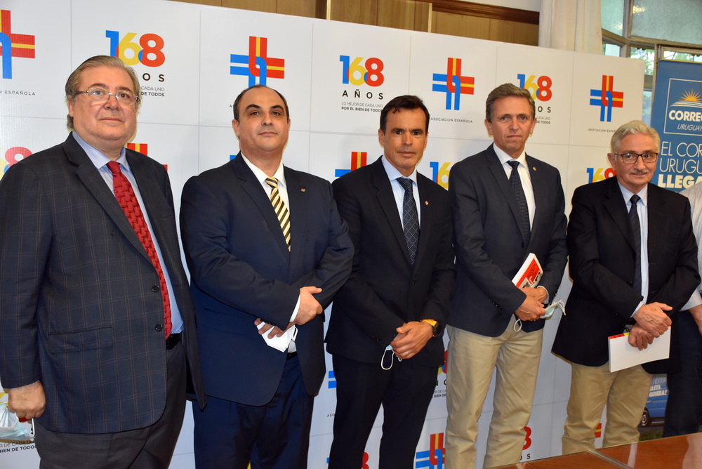 Asociación Española y Correo Nacional firman acuerdo para entrega de medicamentos a socios del interior.