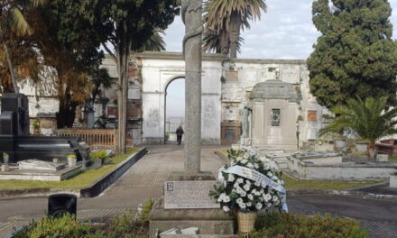 Acto en Cementerio Central – Homenaje en el panteón de los gallegos.