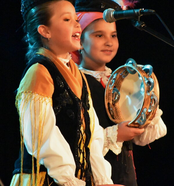 Gala homenaje al gaitero de la emigración Celestino Pichel