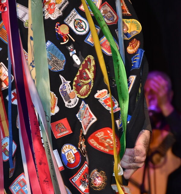 Llegaron , actuaron y nos divirtieron en el centro gallego de Montevideo. Son un grupo de tunantes veteranos que vienen de A Coruña.